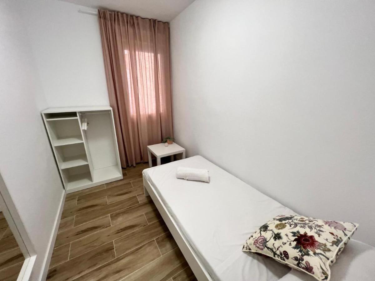Apartamenticos Libertad I Zaragoza Bagian luar foto